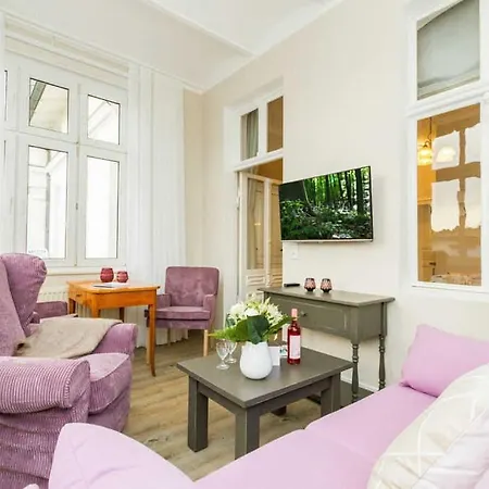 Albertine App 06 Apartment
